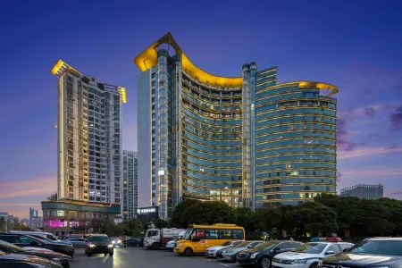 Lushang Hotel (Changsha Wuyi Square Houjiatang Subway Station Branch)