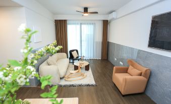 Shanghai Yuecheng Apartment (Haichang Ocean Park Yaoxue Ice and Snow World Branch)