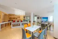 Merlinhod(Hezhou Lingfeng Square Far East Fortune Center Store  enter Store)