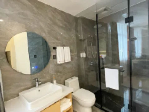 Fengqing Taihe Serenity Boutique Hotel (Fengqing Bus Station) Hotels in Fengqing