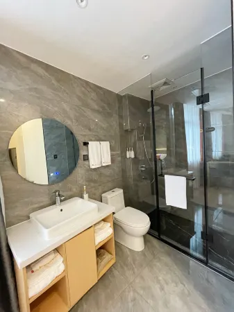 Fengqing Taihe Serenity Boutique Hotel (Fengqing Bus Station) Отели рядом с достопримечательностью «Fengqing Confucian Temple»