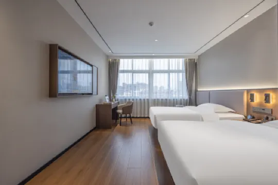 TongluYunXihotel Отели рядом с достопримечательностью «Binjiang Ecology Park»