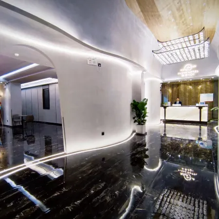 Yi She 101 Boutique Hotel (Xi'an Huimin Street Bell Tower Subway Station Branch)
