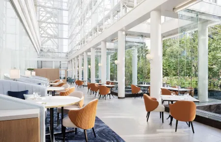 The Westin Osaka Отели рядом с достопримечательностью «Shin Umeda City»