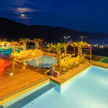 Friemily Poolvilla & Hotel Các khách sạn gần Văn phòng Nambu-myeon
