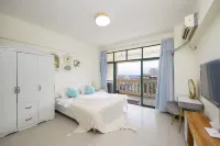 That Summer Homestay (Dadonghai Beach) โรงแรมใกล้ศูนย์การค้าสับปะรด