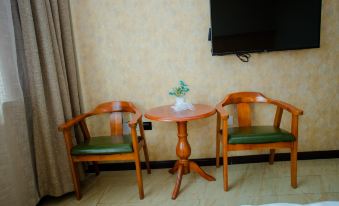 Tongjiang Xinyuan Dongguo Hotel( YUAN DONG Wetland Park Store)