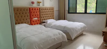 longmenwanshanzhaung Отели рядом с достопримечательностью «Mingtang Mountain»