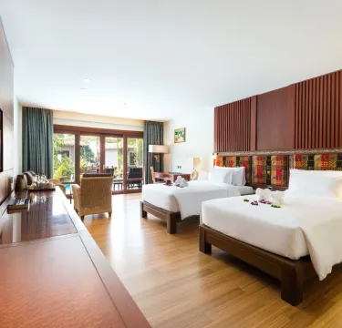 ห้องดีลักซ์ พร้อมทางลงสระว่ายน้ำสำหรับสามท่าน – ผู้ใหญ่เท่านั้น