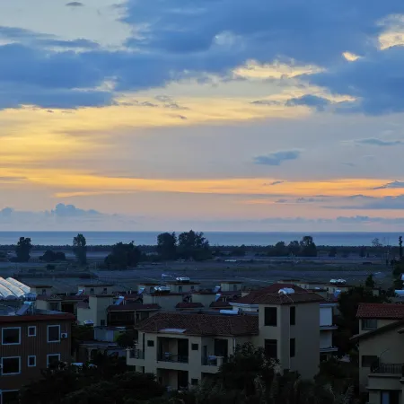Qjia Ledong Xiangrui Seaview Business Hotel (Longmuwan Branch)