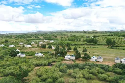 DoulegenLuxury nomad camp Các khách sạn ở Kỳ Chính Lam