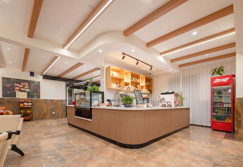 Floral Hotel·Qingfeng Shiguang Hotel의 모던한 객실