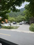 A thousand dust house - parking