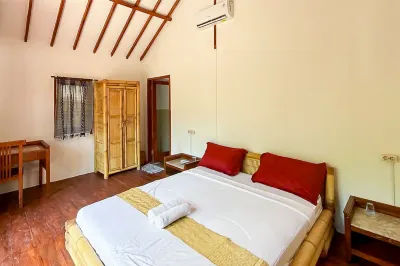Cici Bungalow Senggigi Hotels in Lombok