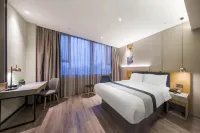 Homeinn Selected Hotel (Zibo Railway Station Heping Road) Hotels near Jinluo Cold Meat Store (Liangxiang Zhuangxi)