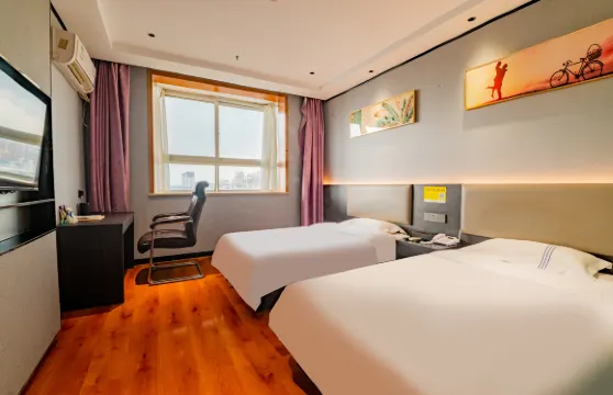 蘭考藍灣假日酒店（火車站店）