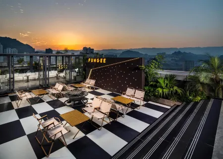 FUNGEE X Hotel Wanzhou Wanda Plaza, Chongqing Отели рядом с Аэропорт Ваньчжоу