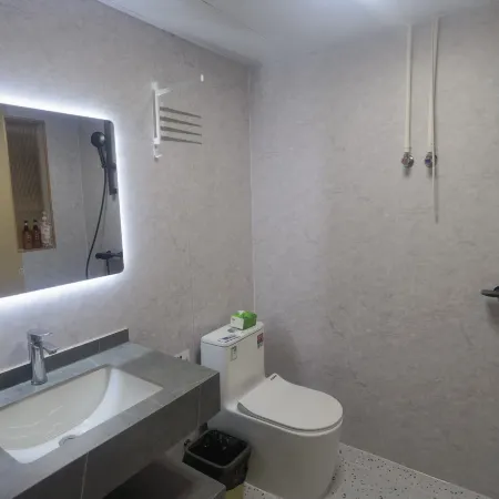 Jiuxi Huaji Hotel (Kunming Old Street Nanping Street Branch)