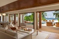 Huvafen Fushi فنادق في Hembadhu