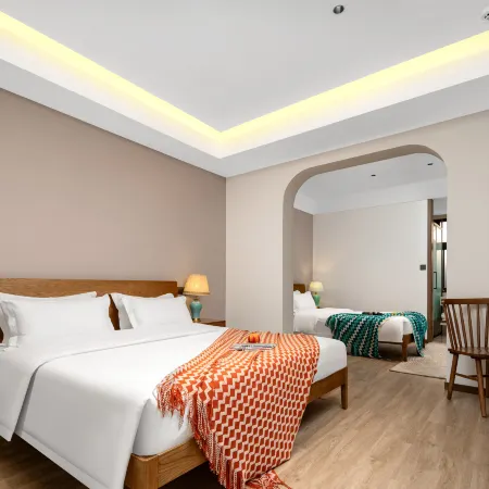 Gulou Li Homestay Luoyi Ancient City Lijingmen Cross Street Branch