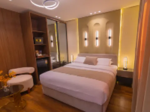 尖頂西酒店 鄰近開羅大學的酒店