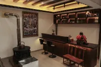 Shangri-La Scenic View · Mantu Resort Chinese Inn (Dafosi Prayer Wheel)