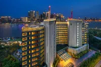 Banyan Tree Shanghai On The Bund Các khách sạn gần Shanghai Open University Yangpu Branch School