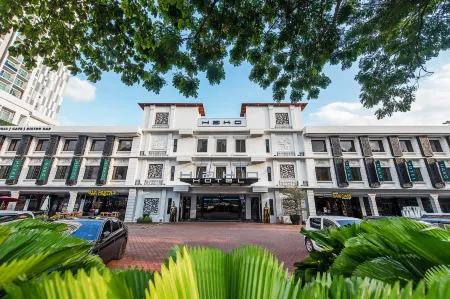 Hako Hotel JBCC Отели рядом с достопримечательностью «Bangunan Sultan Ibrahim»