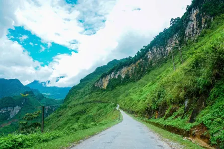 Plateau Travel - Tours & Motorbikes Rental - Cao Nguyen Hotel Отели рядом с достопримечательностью «Công Ty Cp Môi Trường Đô Thị Hà Giang»