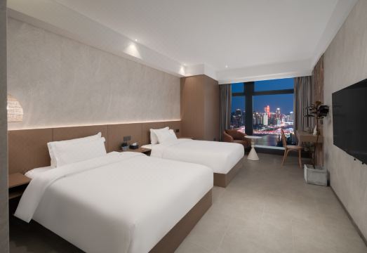 시아다 리버뷰 호텔