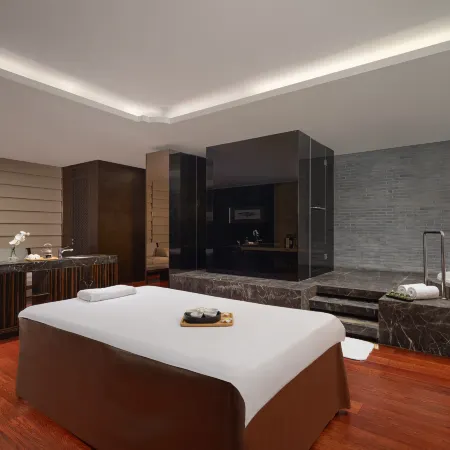 Pullman Haining