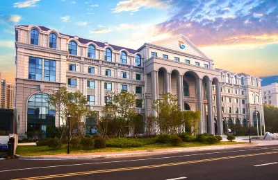 Qingdao Harbor Junhao Hotel (Navy Park Store) Các khách sạn ở Khu thương mại Jiaonan