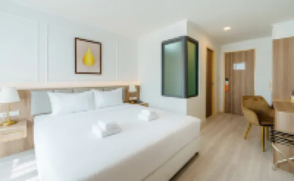 โรงแรมบีทูแกรนด์ นิมมาน พรีเมียร์