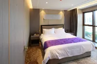 Haotai Holiday Inn (Zhongshan District Gangdong Fifth Street Punch Point Branch) Các khách sạn ở Đại Liên