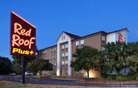 Red Roof Plus+ Austin South Hotel in zona Gus Fruh
