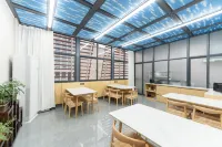 โรงแรมโฮวซี เจียซาน