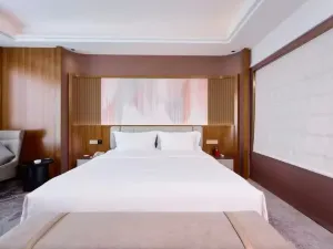 Phoenix International Hotel