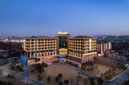 Tai'an  Jianguo Hidden Garden-style Hotel Отели рядом с достопримечательностью «Mining Engineering Academy Resources and Environmental Engineering College»