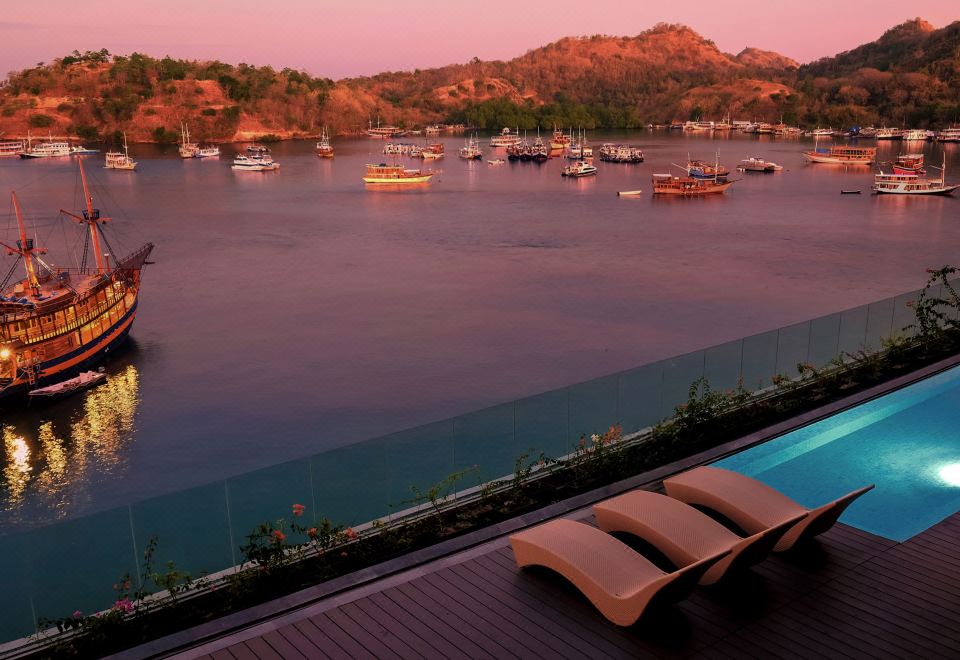 3. 므루오라 코모도..