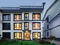 天台桐畫民宿（天台山大瀑布店） Hotels near Tiantai Mountain Waterfall Scenic Area