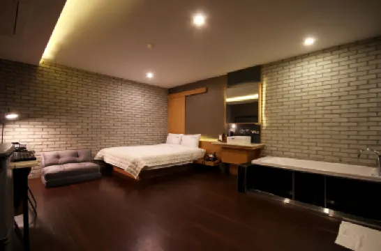 โรงแรมคอมม่า โรงแรมใกล้ซอมยอน