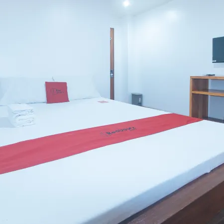 RedDoorz @ Minas Place 2 Banez Ville Tacloban Отели рядом с достопримечательностью «Робинсонс Таклобан»