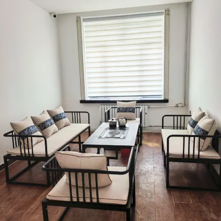 Qiligong Fujian Business Hotel (Qiqihar University Longsha Park)