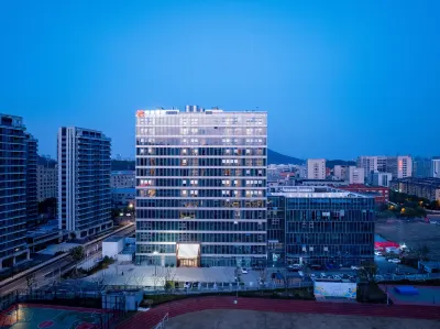LA JOIE HOTEL Hotels near Gaoting Mountain Sceneic Area