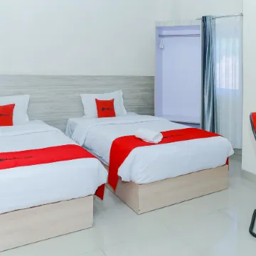 RedDoorz Plus @ GNG Hotel El Tari Airport Kupang