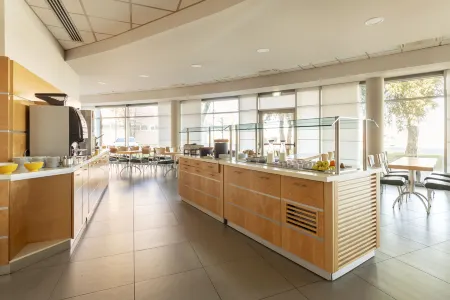 B&B HOTEL Cherasco Langhe Отели в г. Бра