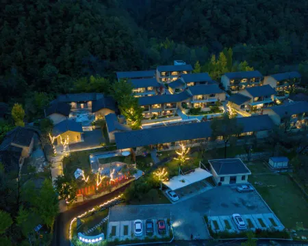 ทริป คอม กรุ๊ป คันทรี รีทรีทส์ (หลิวปา ฉินหลิง นัมเบอร์วัน จอยน์ รีสอร์ต) โรงแรมในหลิวปา