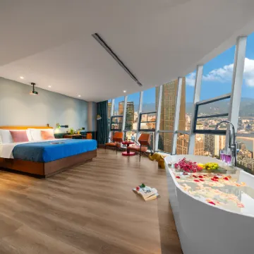 Chongqing Jiefangbei Hongya Cave Houju High-altitude River-view Hotel Hotels near Huang Garden Bridge