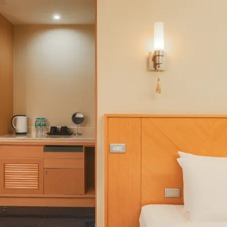Sunrise Spring Hotel