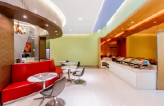 홈인 이즈 호텔 (우란차부 지닝 이중 위수완 캠퍼스)